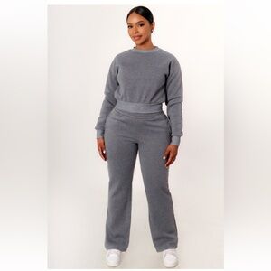 Simple Gray Sweatpants and Sweatshirt Set